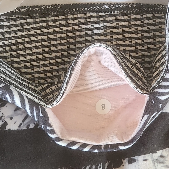 Lululemon Wunder Under Crop II Shady Palms Black White Stripe Banana Leaf sz 8 - Picture 5 of 6